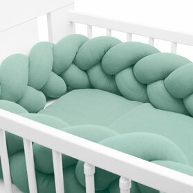 Mušelínový mantinel do postieľky vrkoč New Baby