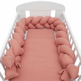 Ochranný mantinel do postieľky vrkoč mušelínový New Baby + Viac farebných prevedení